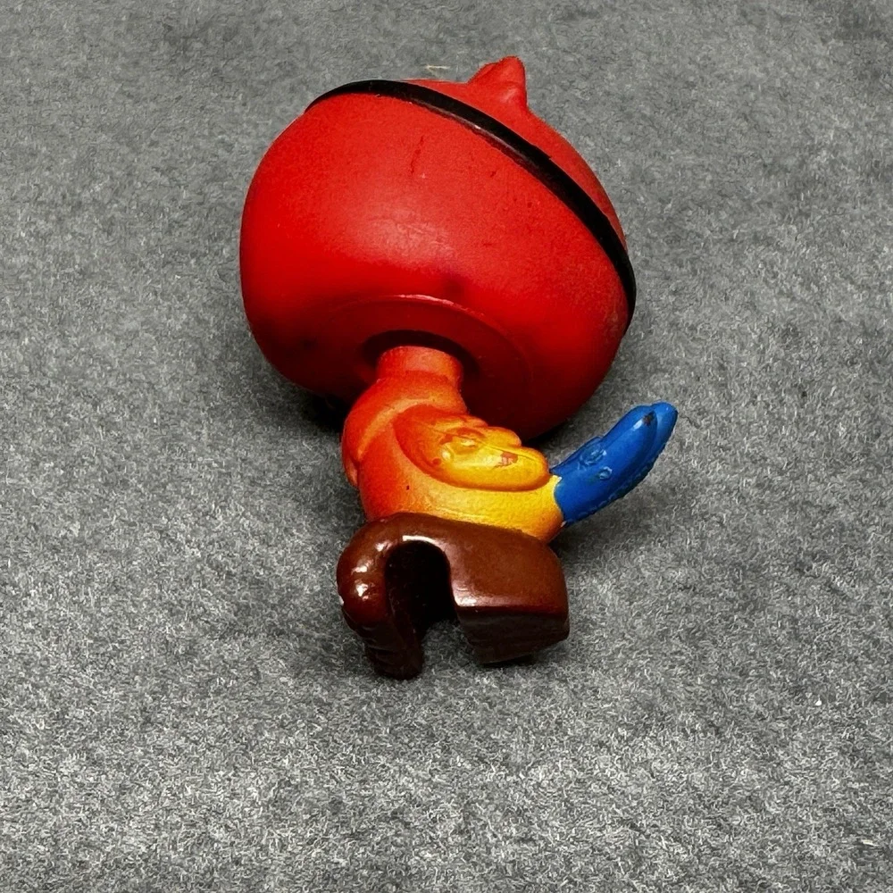 Littlest Pet Shop 331 Red Pirate Parrot Bird Green Eye Patch Blue Tail LPS